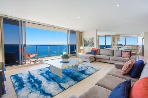 Surfers Paradise Apartment | Peninsula Apartments managed by Gchs