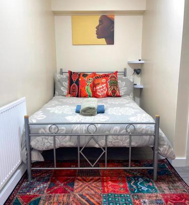 Havering Park Apartment | Penn Gardens Standard Studio - 4