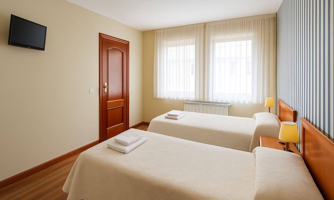 Carrizo De La Ribera House | Pension Gelin