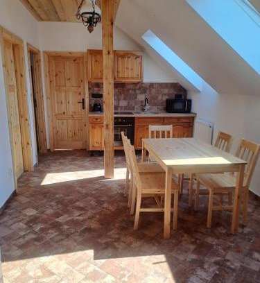 Malenice Apartment | Pension Na Statku- Koňský apartmán