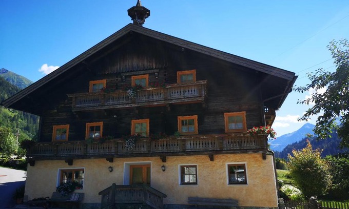Bad Hofgastein House | Pension Schlager Taxerhof