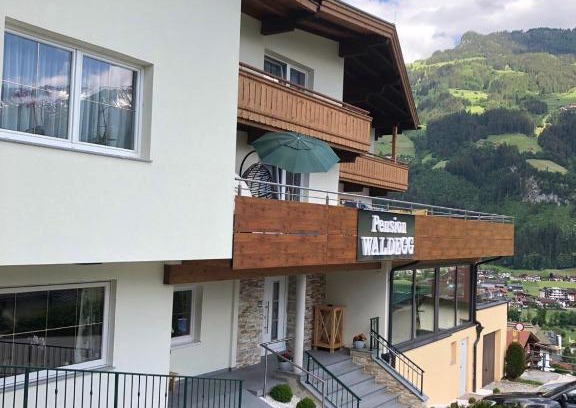 Hippach House | Pension Waldegg