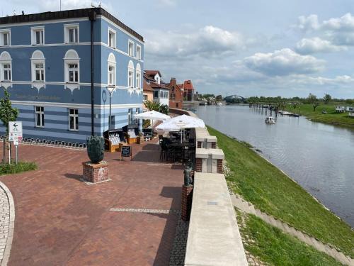 Wittenberge House | Pension zum goldenen Anker direkt an der Elbe