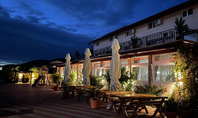 Coronini House | Pensiunea Danubio