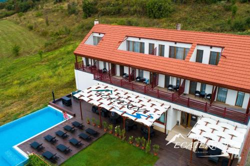 Berzasca House | Pensiunea Ecaterina
