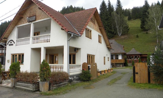 Fundu Moldovei House | Pensiunea Irina