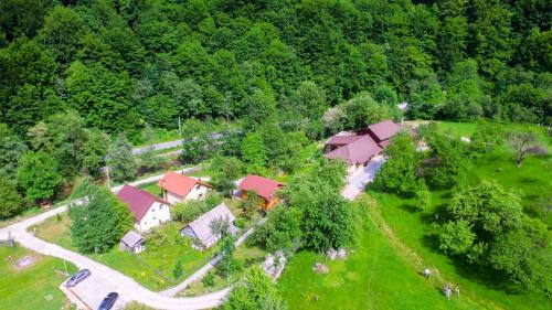 Orastioara de Sus House | Pensiunea Lupul Dacic