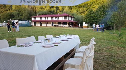 Hamcearca House | Pensiunea Turistica VALEA MIERII