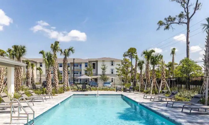 Greenacres Apartment | 'penta' at Aviara Green - Modern Apartment & Pool