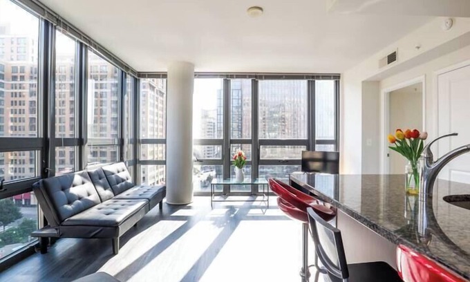 Aurora Highlands Apartment | Pentagon Luxe Apartments