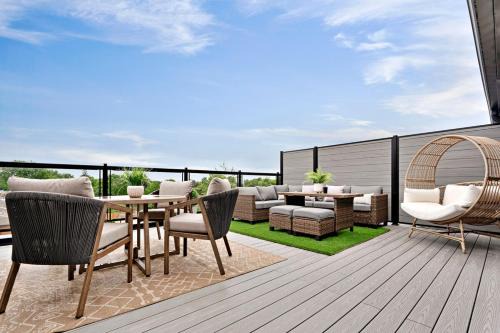 Niagara Falls Apartment | Penthouse 2BR with Rooftop, Parking and Situated Only Minutes to The Falls