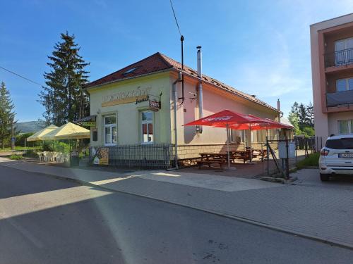 Zborov House | Penzión Jana