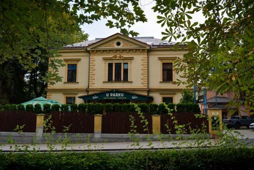 Rumburk House | Penzion U parku