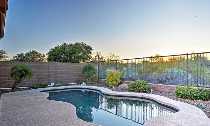 Vistancia House | Peoria House with Private Pool 16Mi to Lake Pleasant!