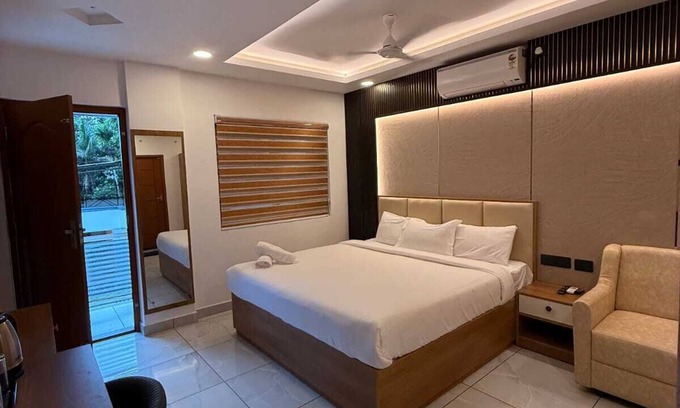 Edapalli Hotel | Pepper Coast Luxury Business Hotel