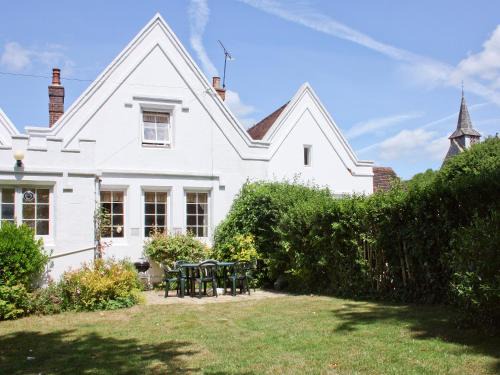 Compton House | Pepper Pot Cottage