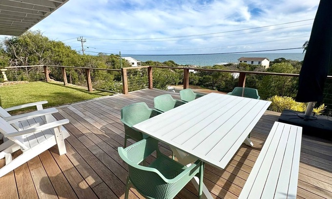 Peppermint Grove Beach House | Peppy Beach House – Stunning Ocean Views & Relaxed Coastal Escape