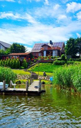 Siemiany Apartment | Perła Jezioraka Siemiany - Całoroczny 100m Apartament z linią brzegową, banią z jacuzzi i pomostem