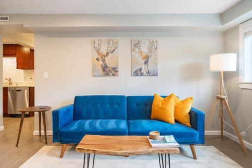 Shoreline House | Perch - Gathering Spot Lower