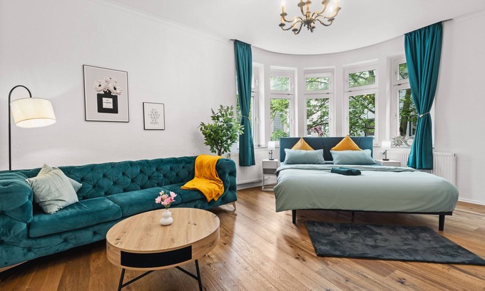 Sudostviertel Apartment | Perfect for 6 guests - Central - Parking - Netflix