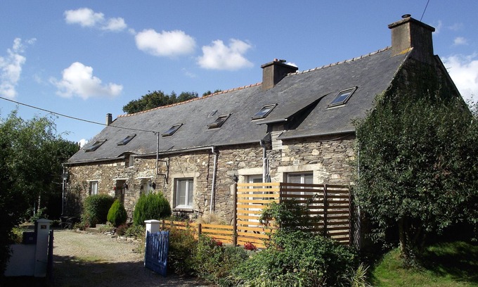 Merleac Cottage | Perfect for couples looking for a peaceful holiday or as a house hunting base.