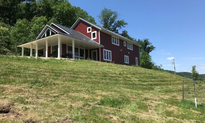 Caledonia Cabin | Perfect for groups of family and friends!