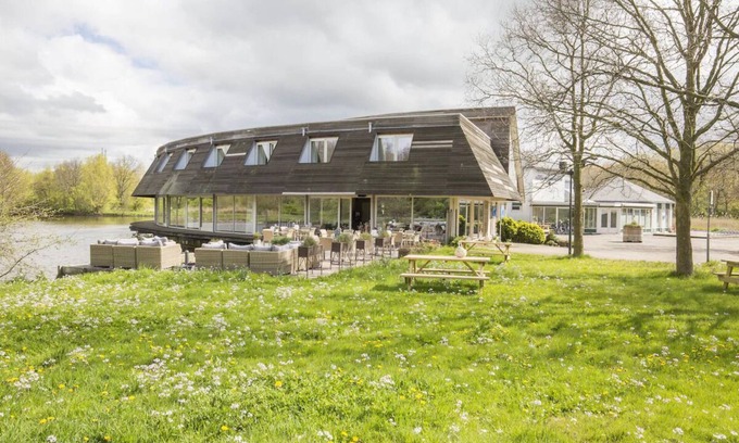 Velsen-Zuid House | Perfect Getaway with On-Site Dining, Scenic Views, and Beautiful Outdoor Trails