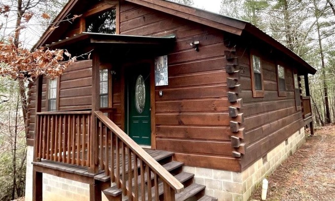Tellico Plains House | Perfect Loose Moose - Dog and Motorcycle Friendly Home