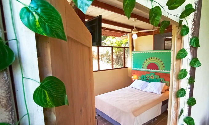 Shapaja Cabin | 🌿 Personalized Amazon escape: 🧘‍♀️yoga, 🌄hikes, 🍫chocolate & 💚healing