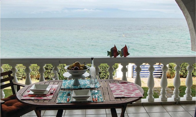 Melissi House | Pet Friendly Apartment In Melissi With Wifi