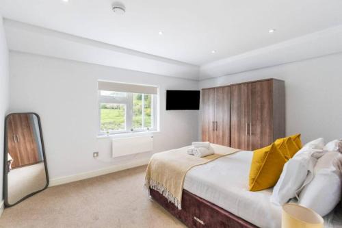 Brentwood Apartment | Pet-friendly apt in Shenfield