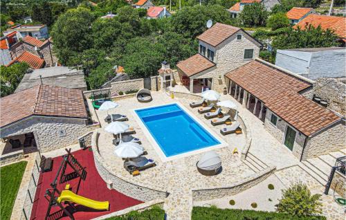 Sibenik House | Pet Friendly Home In Dubrava