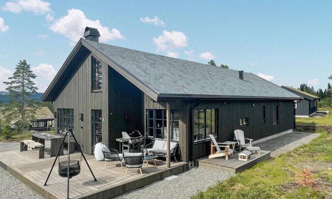 Grondalen House | Pet friendly home in Trysil with WiFi