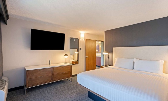 San Ramon Hotel | Pet-friendly Hotel! Comfortable 1BR Suite Short Drive to Mt Diablo State Park!