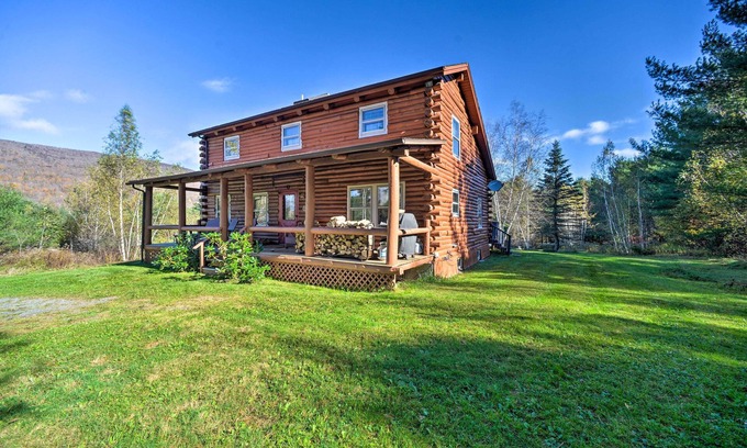 Maplecrest House | Pet-Friendly New York Cabin w/Hot Tub & Game Room