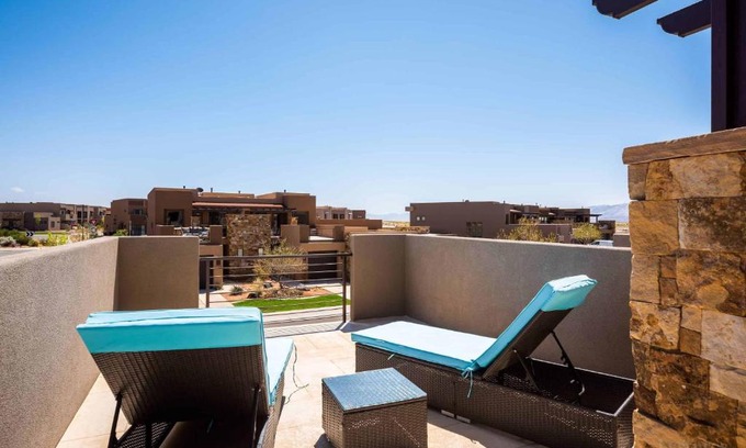 St. George House | Pet-Friendly Paradise townhouse