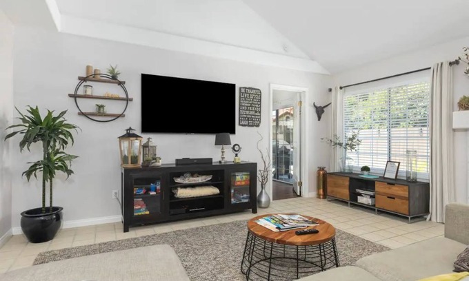 Templeton House | Pet Friendly Paso Robles Wine Retreat