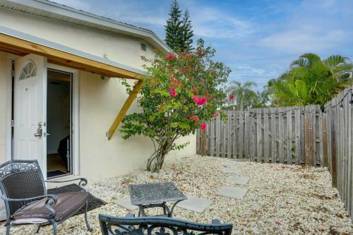 North River Shores Apartment | Pet-Friendly Stuart Studio Less Than 3 Mi to Downtown!