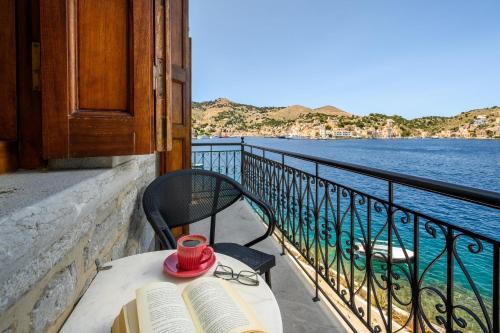 Symi Apartment | Petalo House
