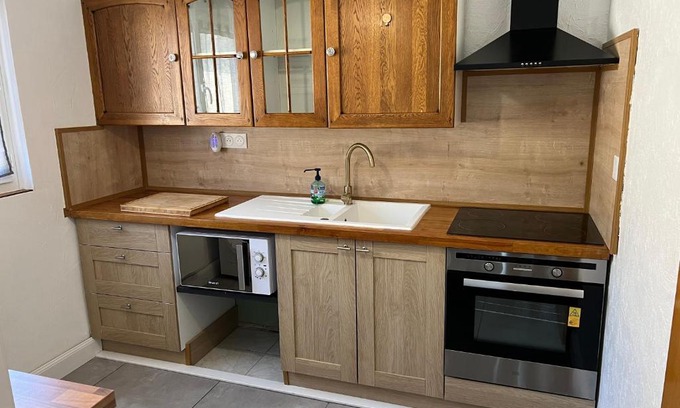 Piolenc Ski Chalet | Petite maison en bordure de N7