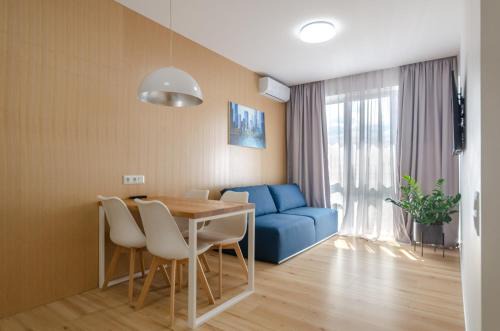 Solomjanskyj Apartment | Petrovdom Apartments 24-241 in RC Kvartet,16H Vasyl Lypkivskyi Street