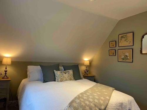 Bottlesford Apartment | Pewsey Retreat 3 Sleeps -PetFriendly BBq Parking
