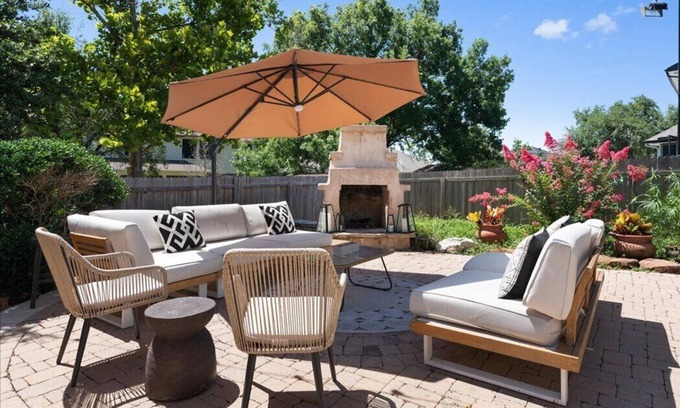 Pflugerville House | Pfun Oasis l Pool l Games l Firepit l Spacious 5 beds