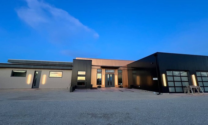 Paso Robles Apartment | Phoenix Rising Villa King Suite