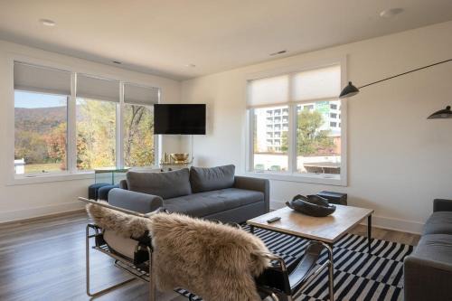 Batesville Apartment | Piedmont Place Suite 304 - near vineyards!