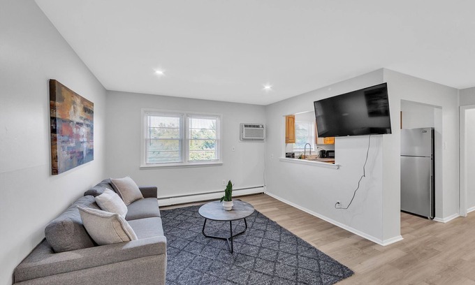 Newark Apartment | Pine Brook 817 I Corporate 1Br Apartment !