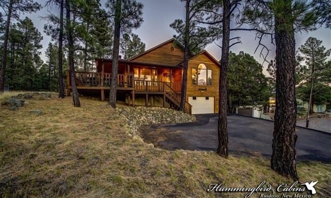 Alto House | Pine Cone: 'Magnificent upscale interior!' With hot tub.