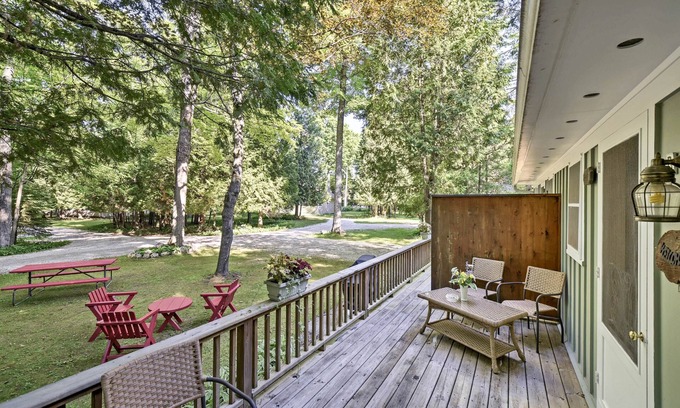 Fish Creek Cottage | 'Pine Cottage' Duplex w/Deck: Walk to State Park!
