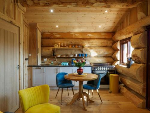 Lochgilphead Cabin | Pine Marten