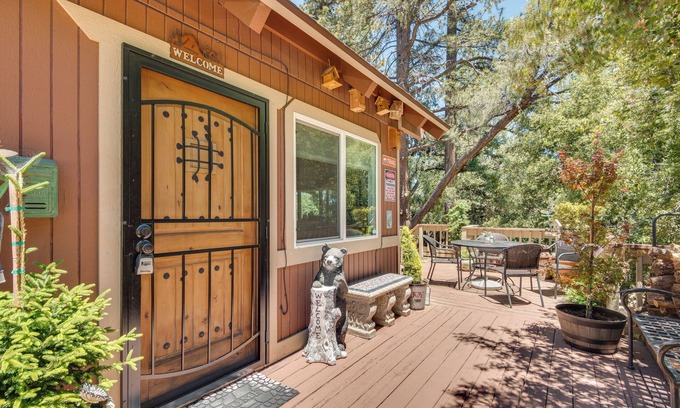 Pine Mountain Club Cabin | Pine Mountain Club Oasis w/Heated Pool & Deck
